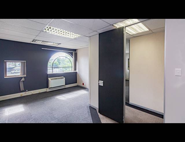 640M² OFFICE TO LET IN HYDE PARK